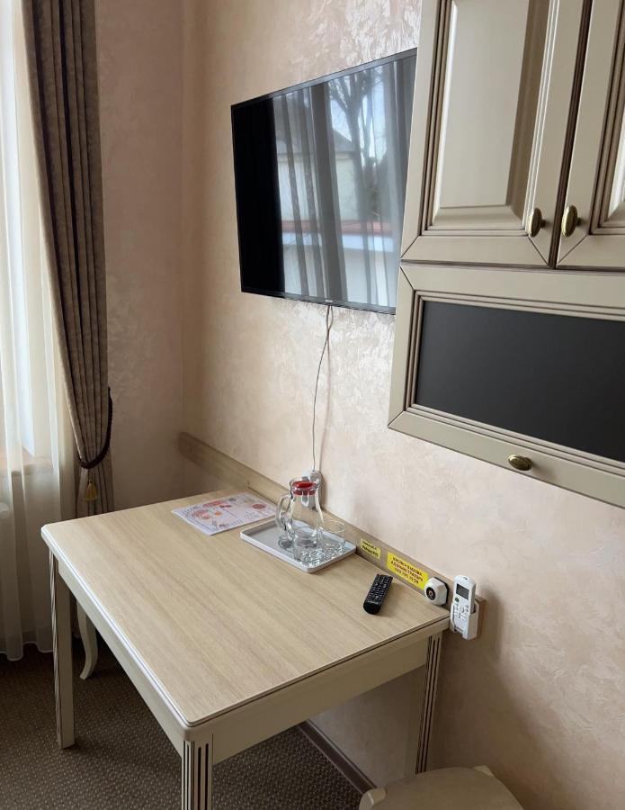Гостиный Двор Надежда Hotel Khlibodarske Eksteriør billede