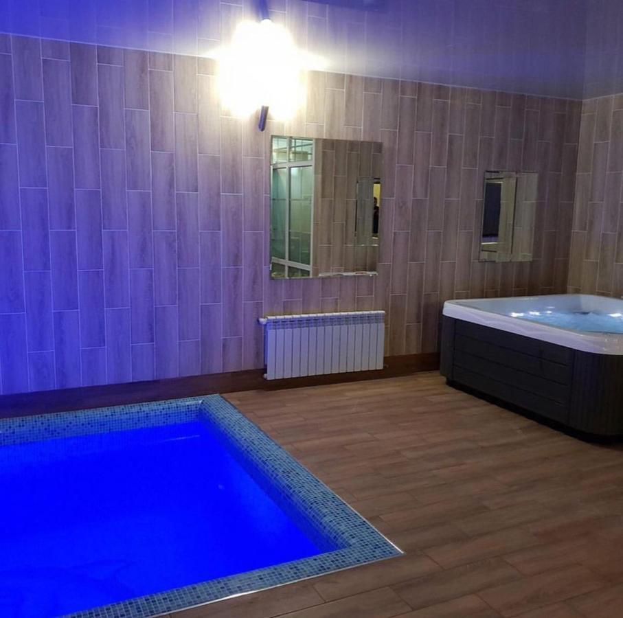 Гостиный Двор Надежда Hotel Khlibodarske Eksteriør billede