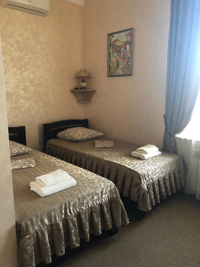 Гостиный Двор Надежда Hotel Khlibodarske Eksteriør billede